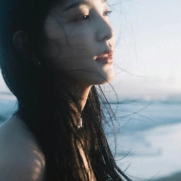 四月的雪